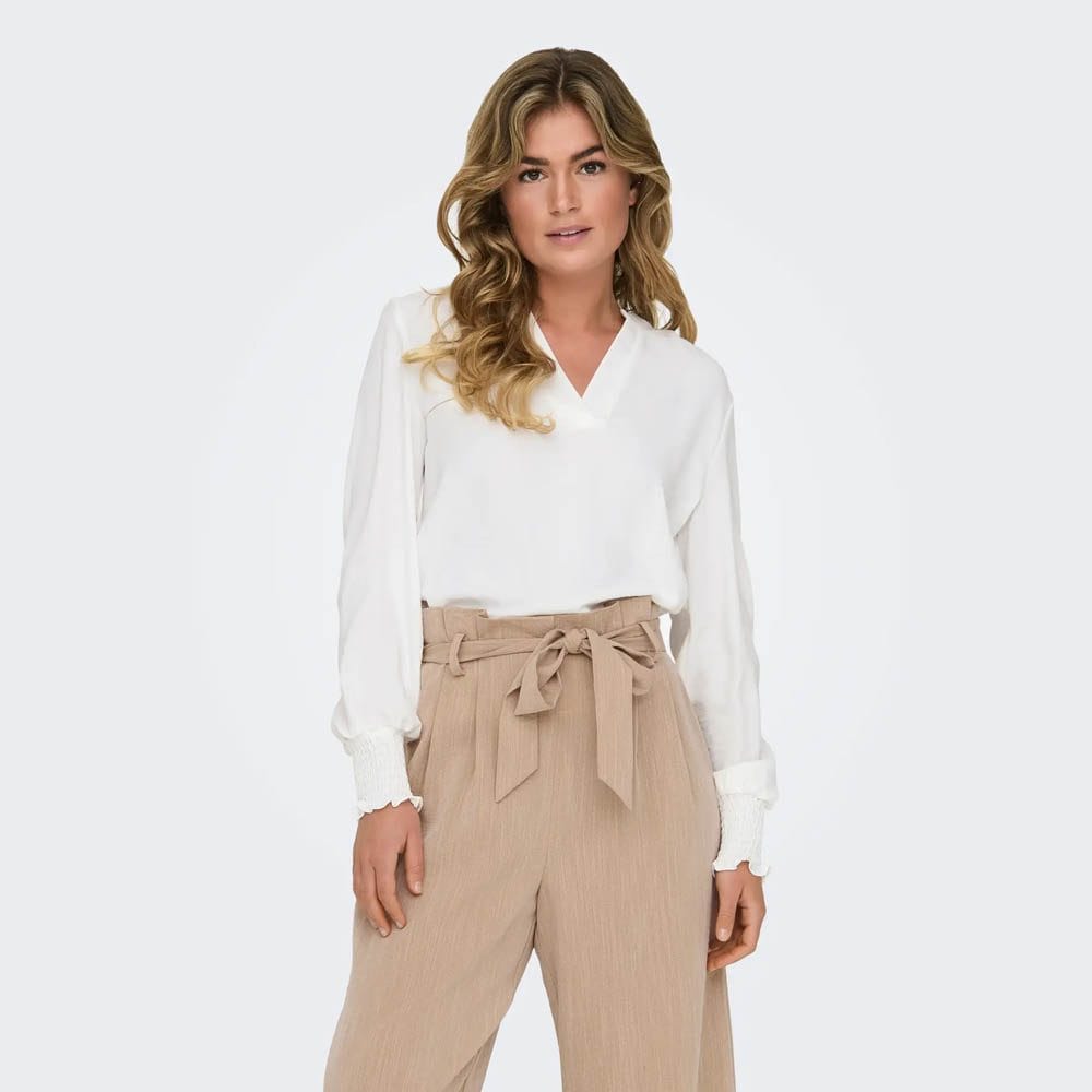 ONLMETTE V-NECK SMOCK TOP