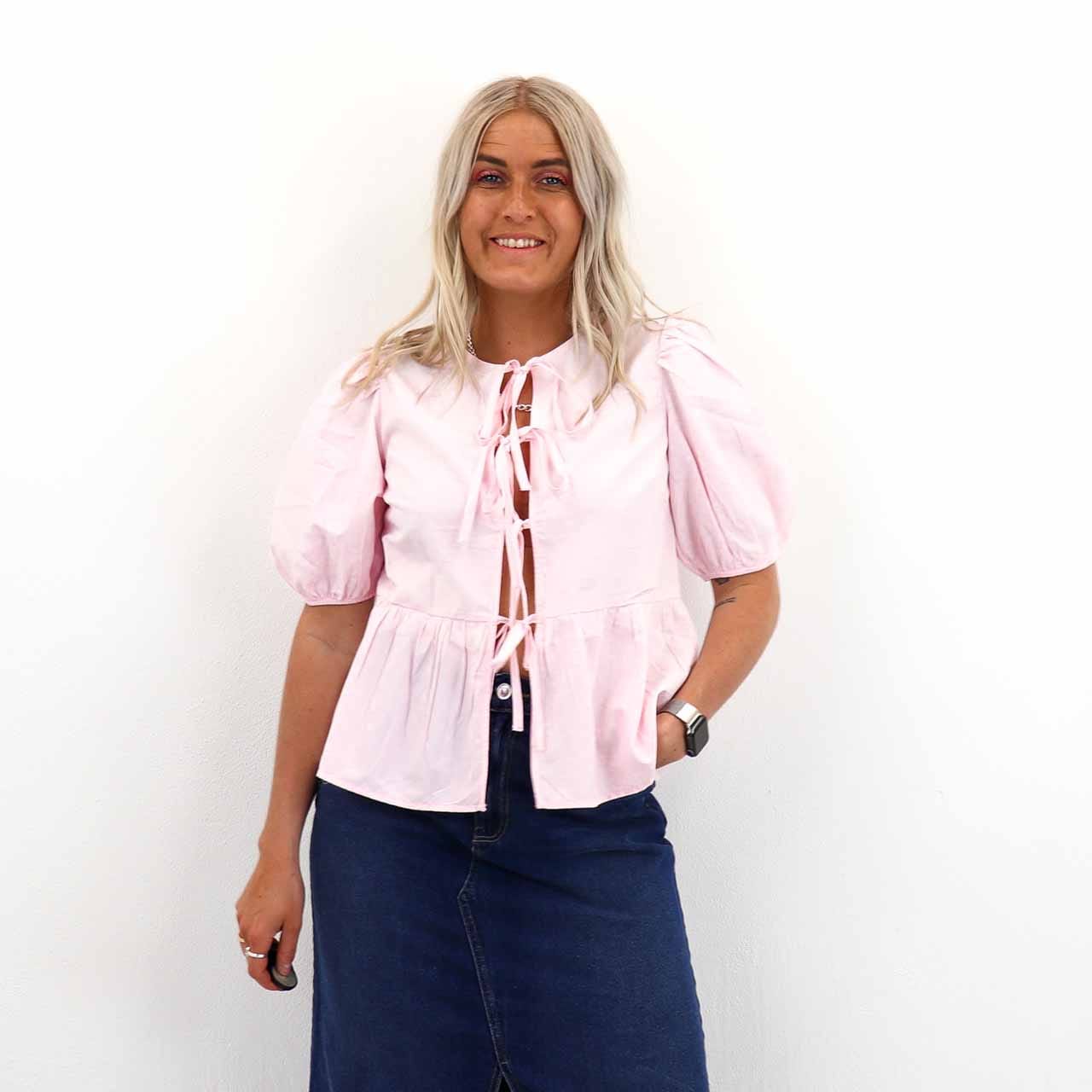 ELLY 2/4 BOW DETAIL TOP