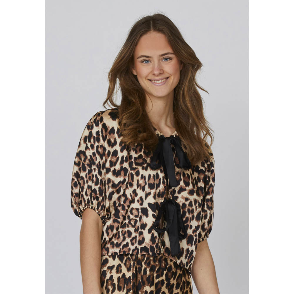 NELL TOP