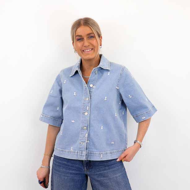 ONLBELLA S/S EMB SHIRT