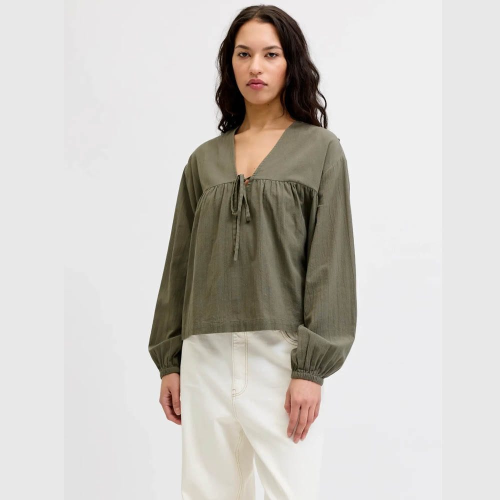 JXKIA STRUCTURE LS VNECK BLOUSE