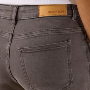 NMYOLANDA MW STRAIGHT JEANS