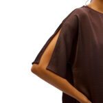 OBJCHILLI S/S ASYMMETRIC SLIT TOP